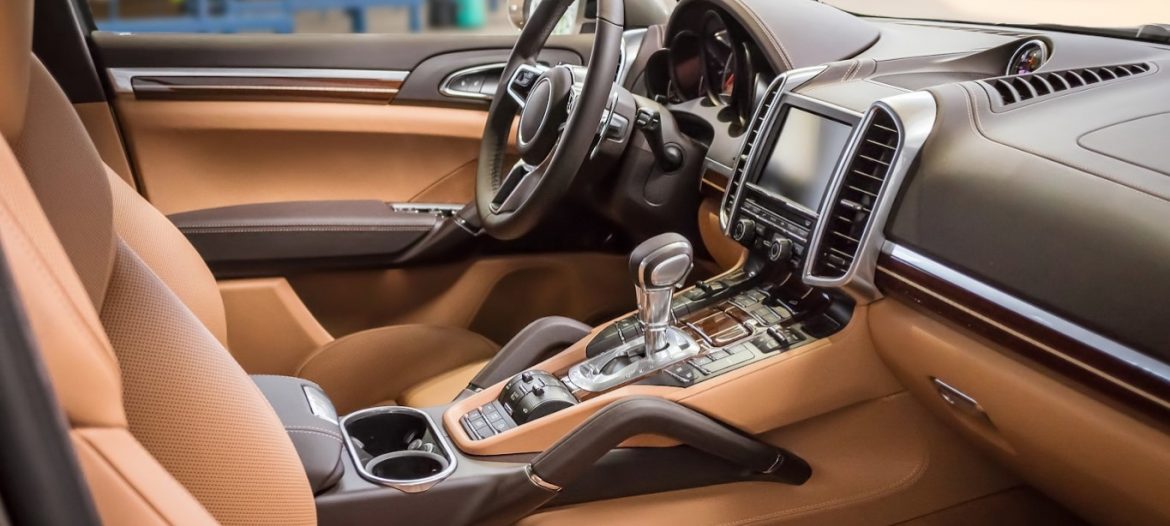 tips membersihkan jok mobil